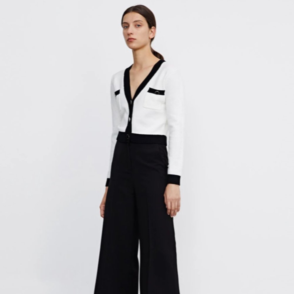 Urban revive V NECK knit white black button crop cardigan - Picture 3 of 8